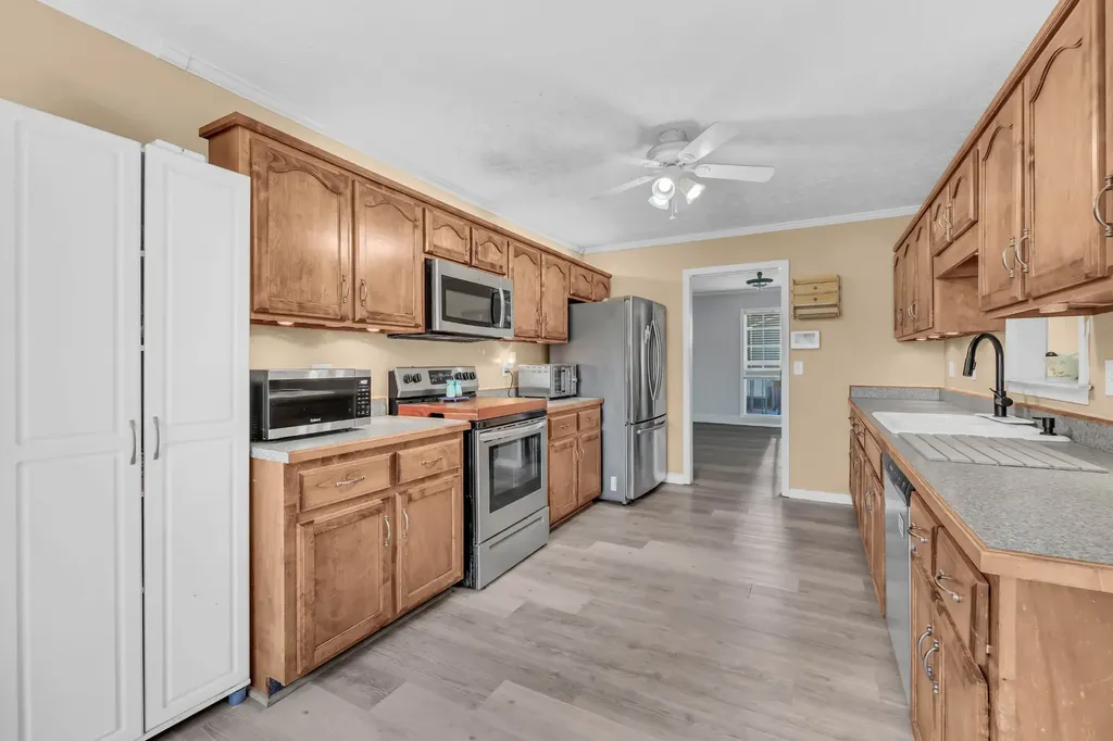 727 Ellie Nat Drive Clarksville TN 37040