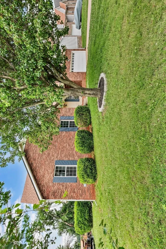 727 Ellie Nat Drive Clarksville TN 37040