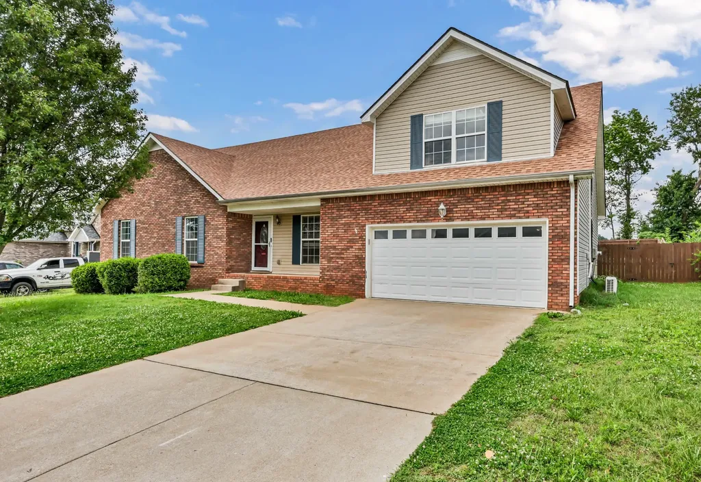 727 Ellie Nat Drive Clarksville TN 37040