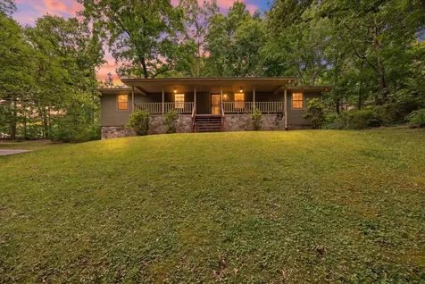 2553 Oak Shadows Drive Chattanooga TN 37421
