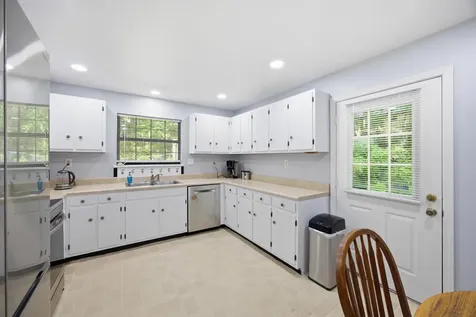 2553 Oak Shadows Drive Chattanooga TN 37421