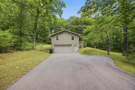 2553 Oak Shadows Drive Chattanooga TN 37421