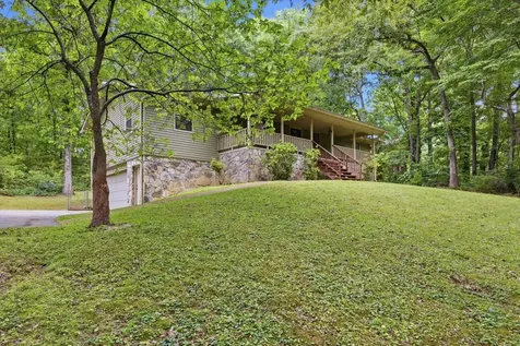 2553 Oak Shadows Drive Chattanooga TN 37421