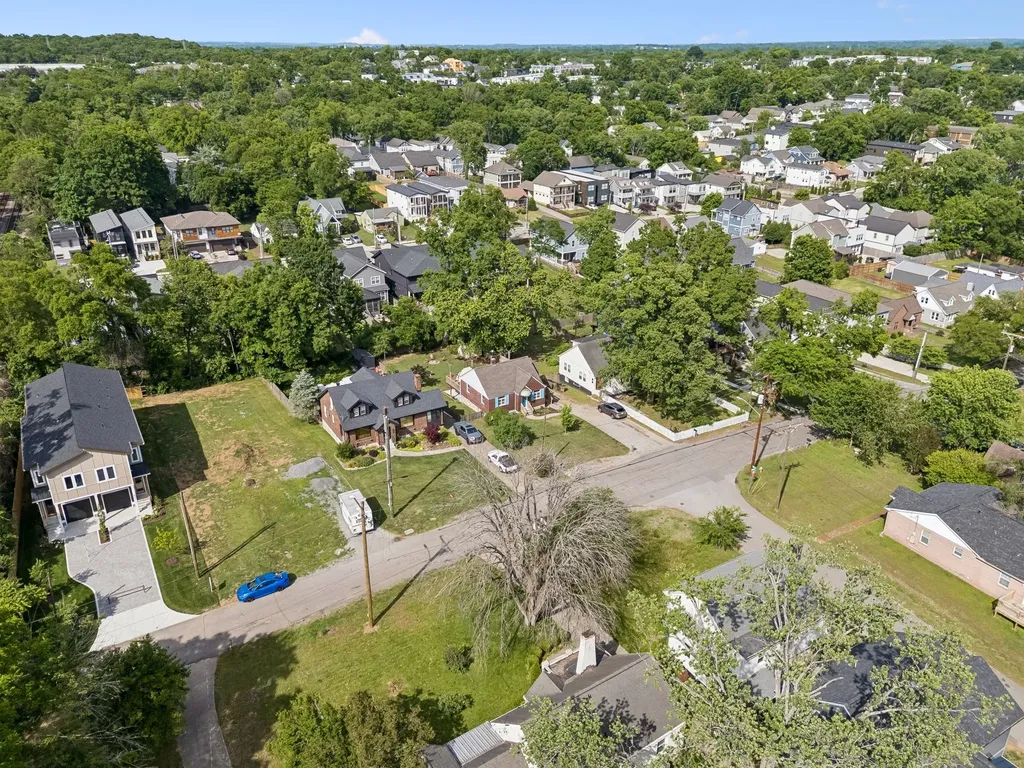 807 Fairwin Avenue Nashville TN 37216