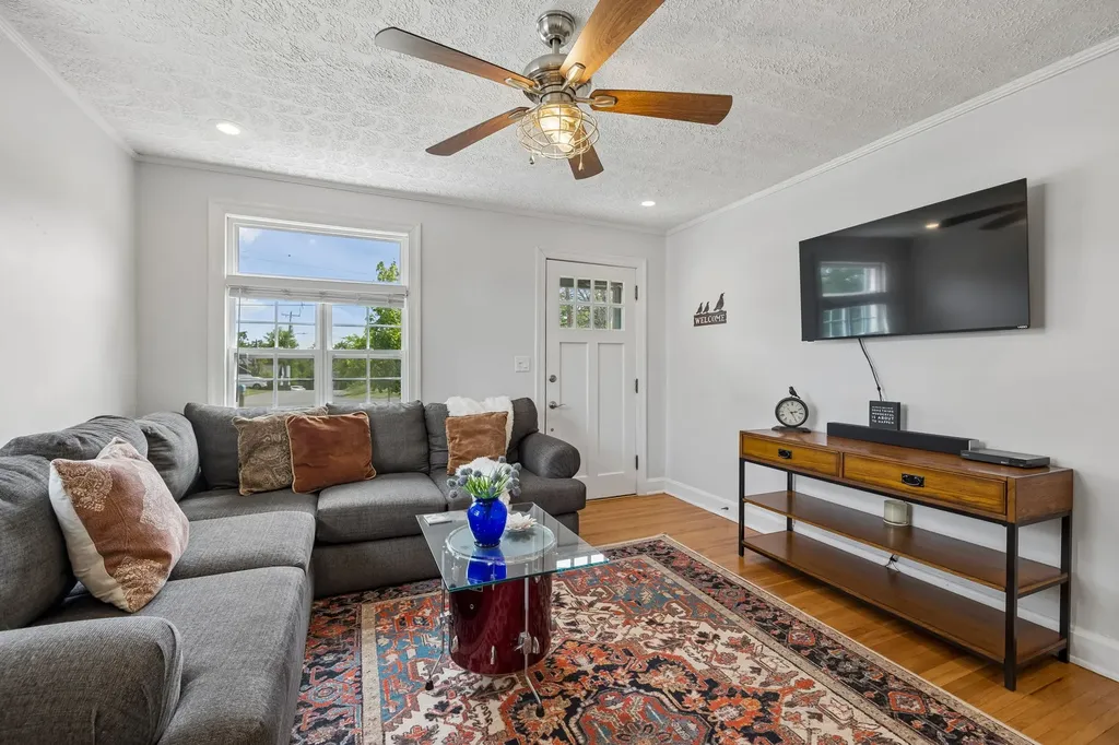 807 Fairwin Avenue Nashville TN 37216