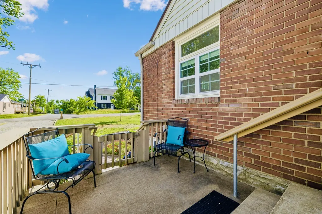 807 Fairwin Avenue Nashville TN 37216