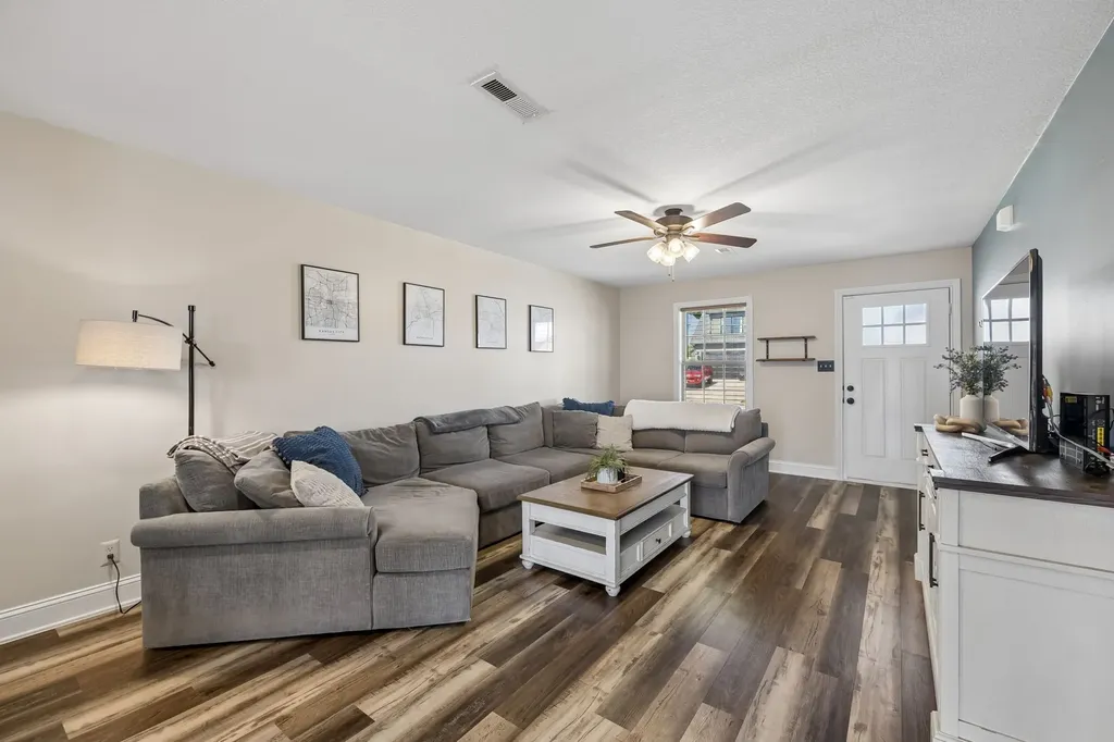 2041 Jackie Lorraine Drive Clarksville TN 37042