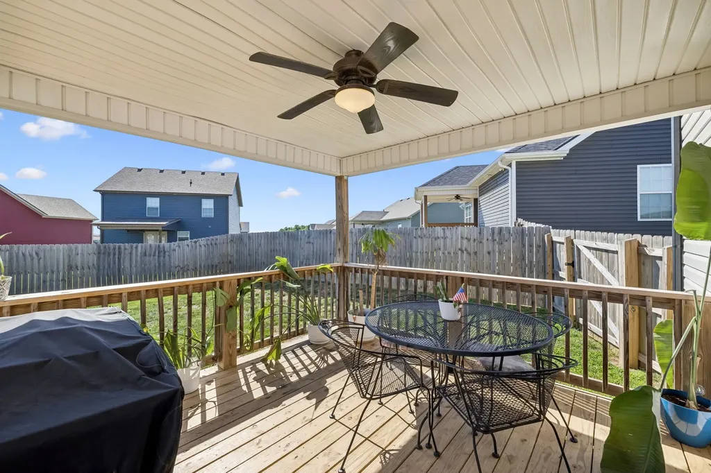 2041 Jackie Lorraine Drive Clarksville TN 37042