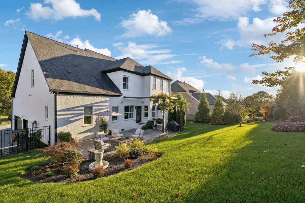 2420 Los Olivos Court Franklin TN 37069
