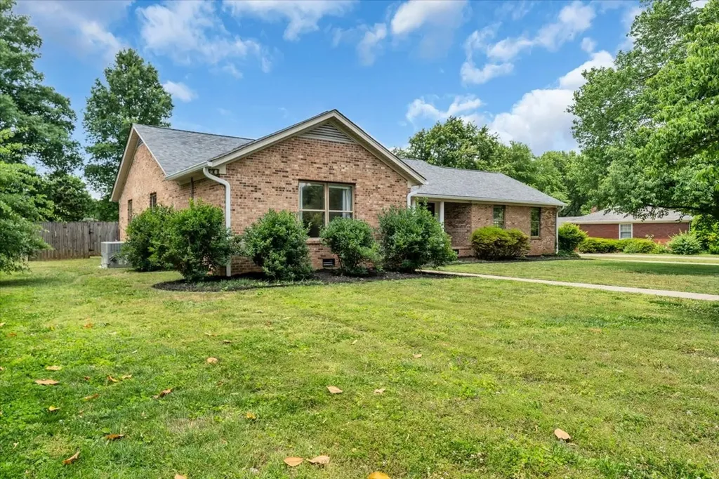 2229 Regal Court Murfreesboro TN 37129