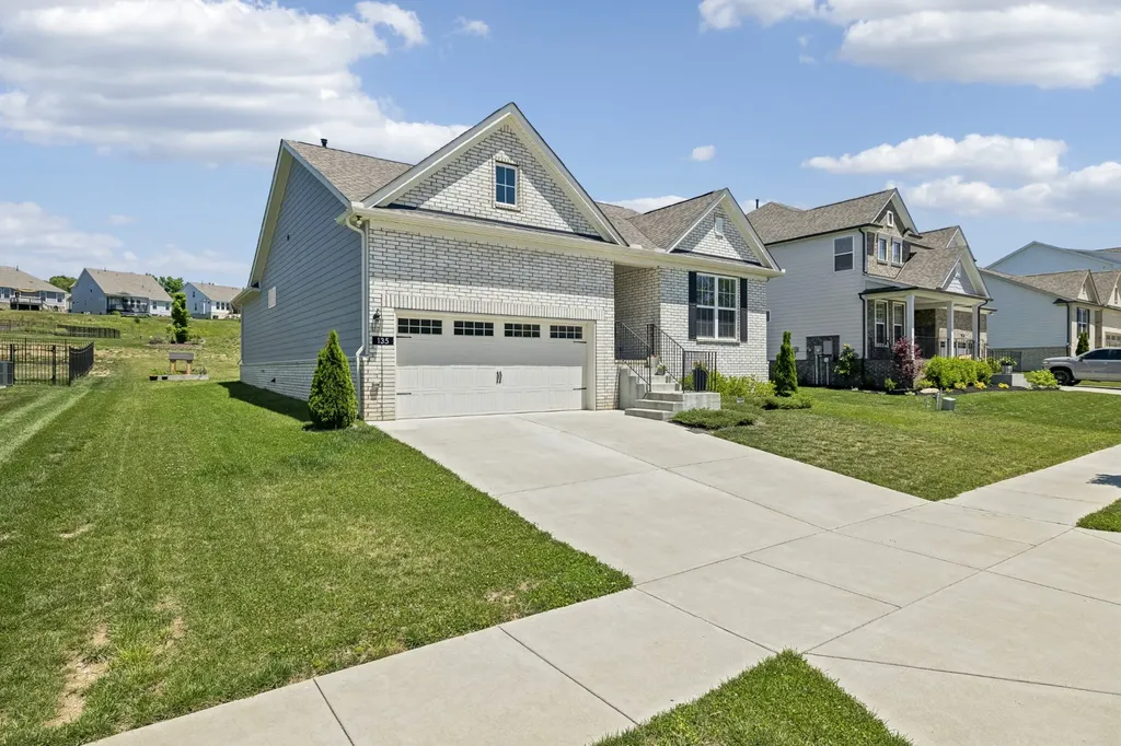135 John T Alexander Boulevard Hendersonville TN 37075