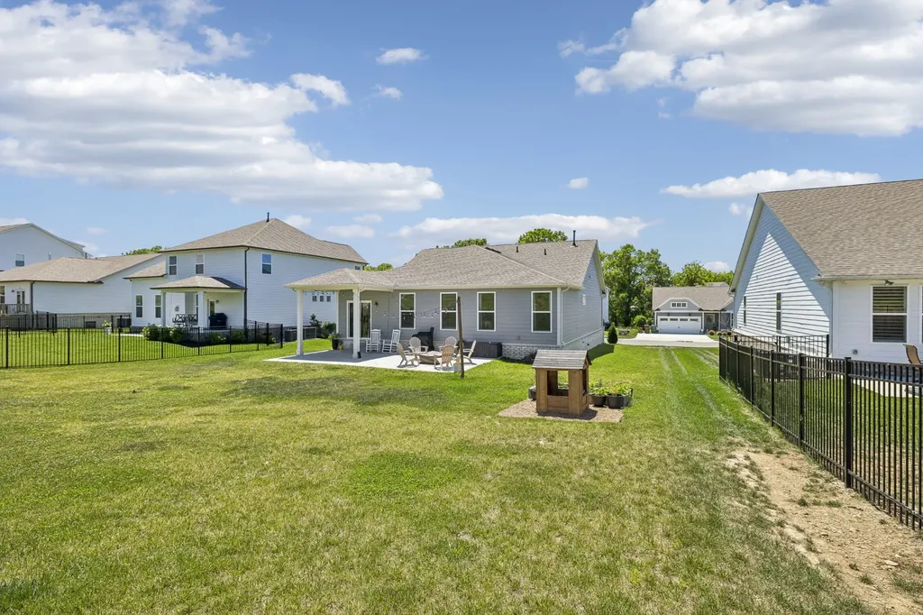 135 John T Alexander Boulevard Hendersonville TN 37075