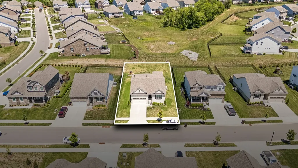 135 John T Alexander Boulevard Hendersonville TN 37075