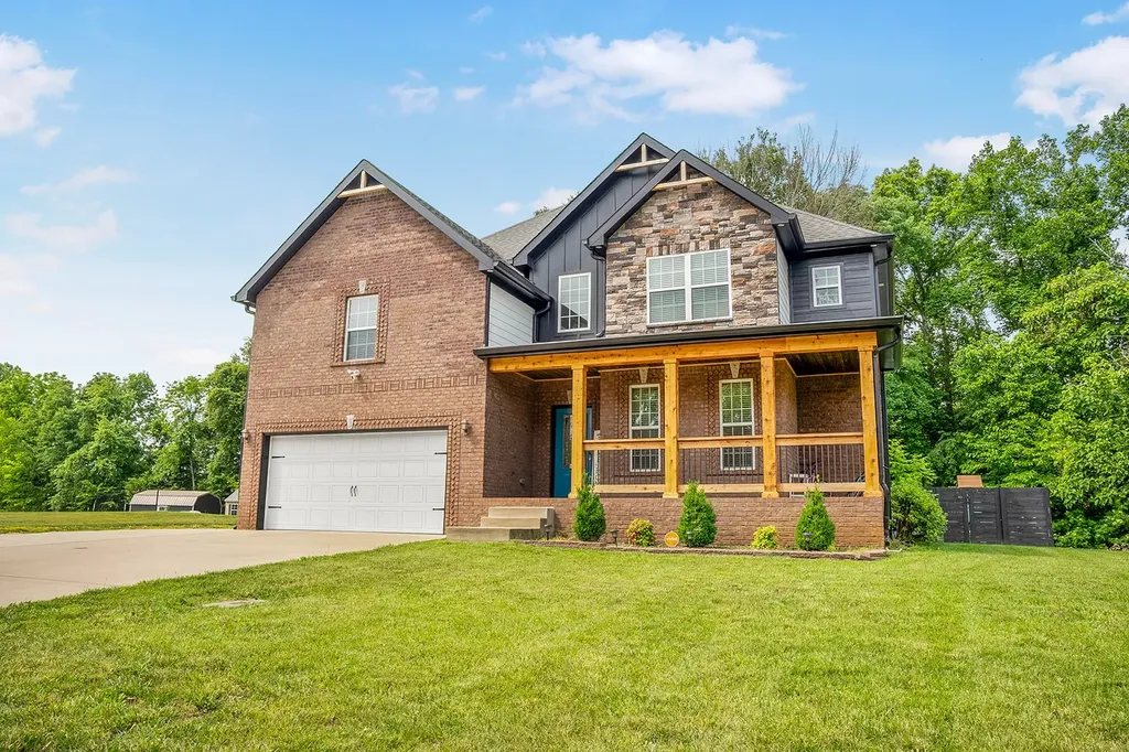 3552 Aurora Drive Clarksville TN 37040