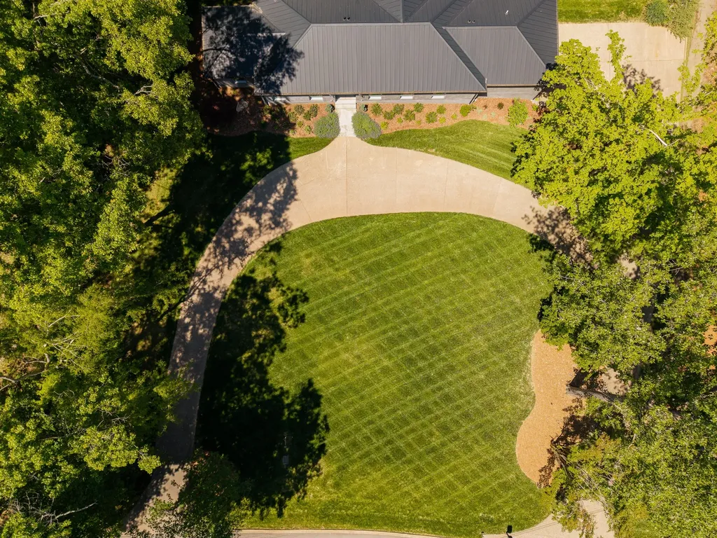 6003 Sherwood Drive Nashville TN 37215
