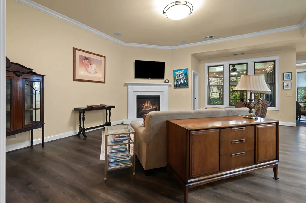 2279 Seven Points Circle Hermitage TN 37076