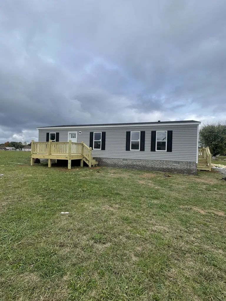 10 Mcnabb Lane Lafayette TN 37083