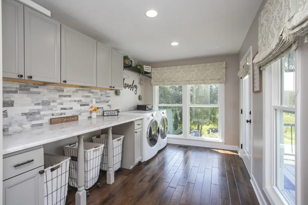 1043 Shelton Road Charlotte TN 37036