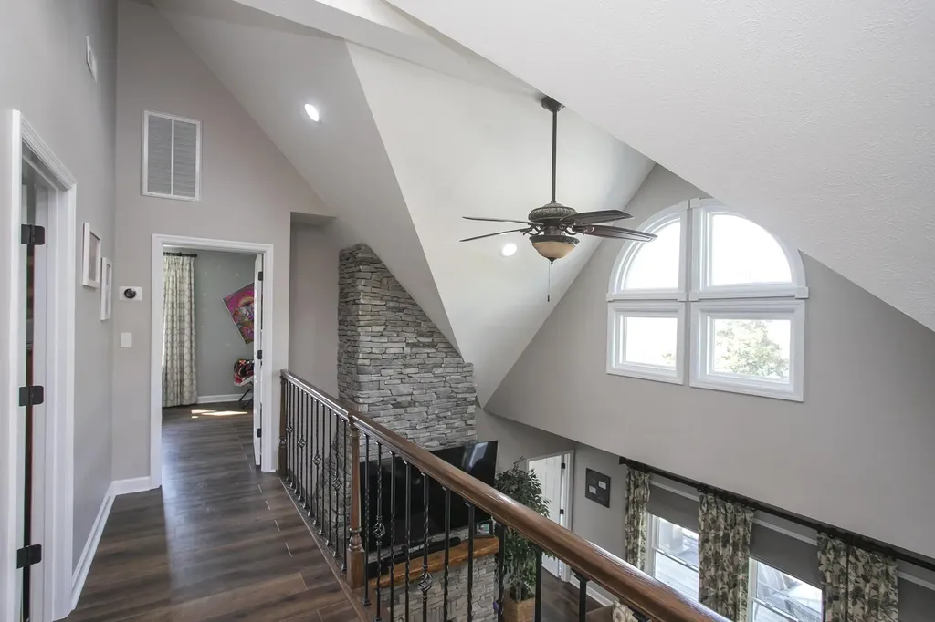 1043 Shelton Road Charlotte TN 37036