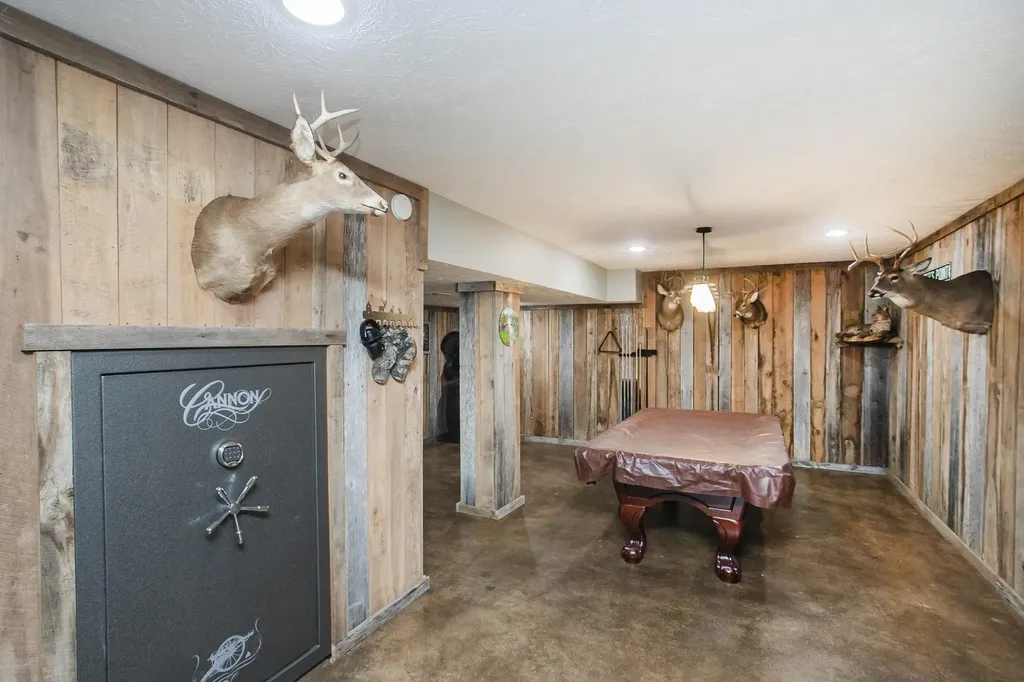 1043 Shelton Road Charlotte TN 37036