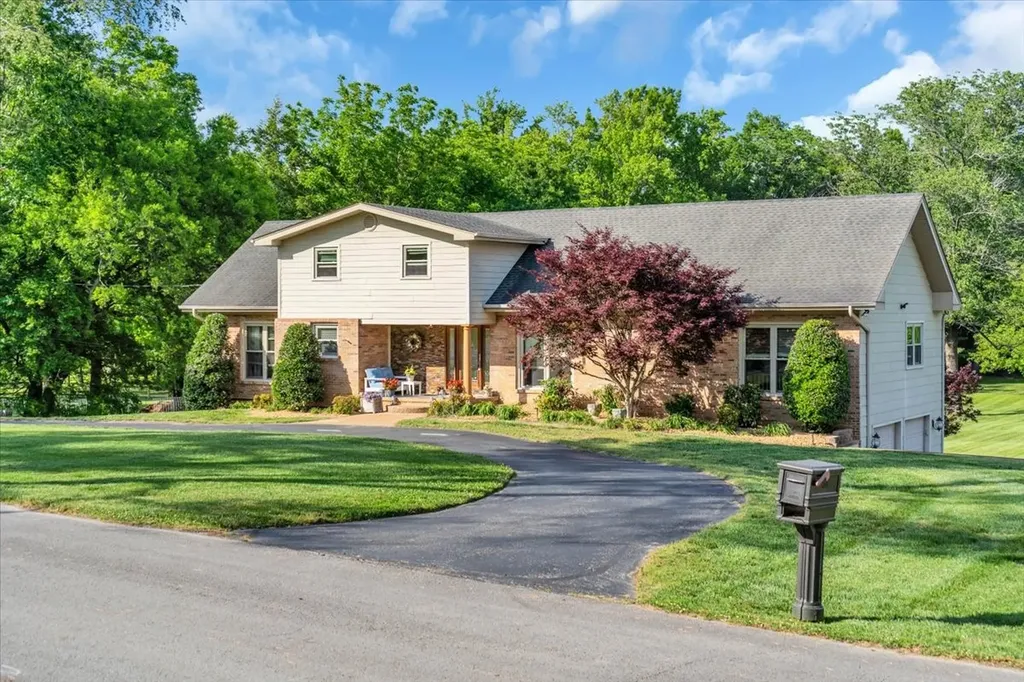 1205 Sycamore Drive Manchester TN 37355