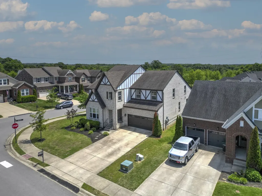 2001 Oliver Drive Mount Juliet TN 37122