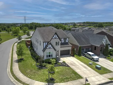 2001 Oliver Drive Mount Juliet TN 37122