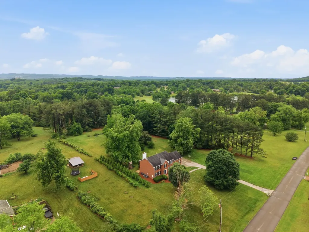 1009 Valley Forge Drive Arrington TN 37014