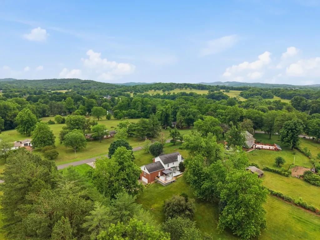 1009 Valley Forge Drive Arrington TN 37014