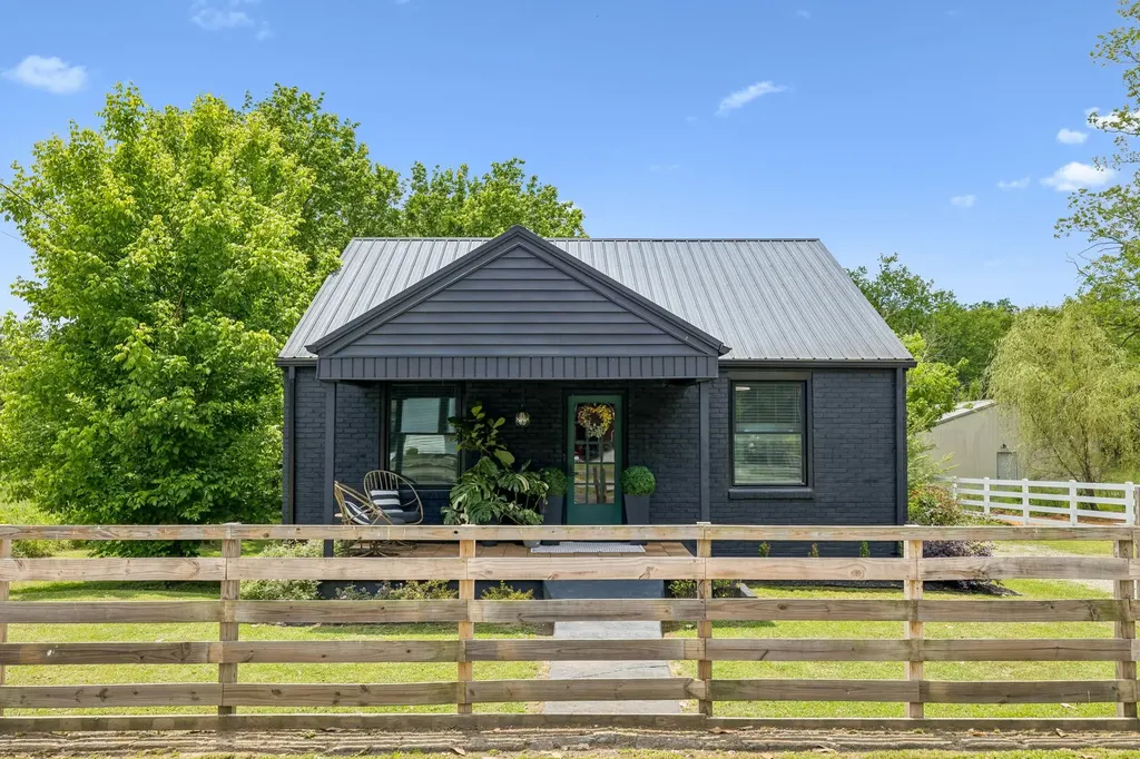 53 Re Davenport Avenue Auburntown TN 37016