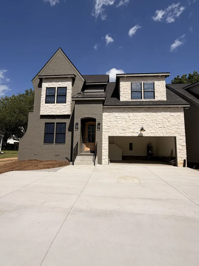 2308 Burns Street Nashville TN 37216