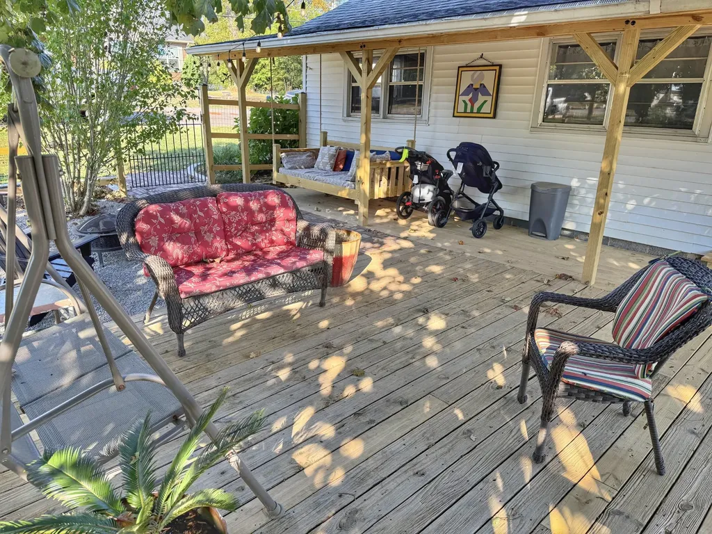 701 W 5th Street Dickson TN 37055