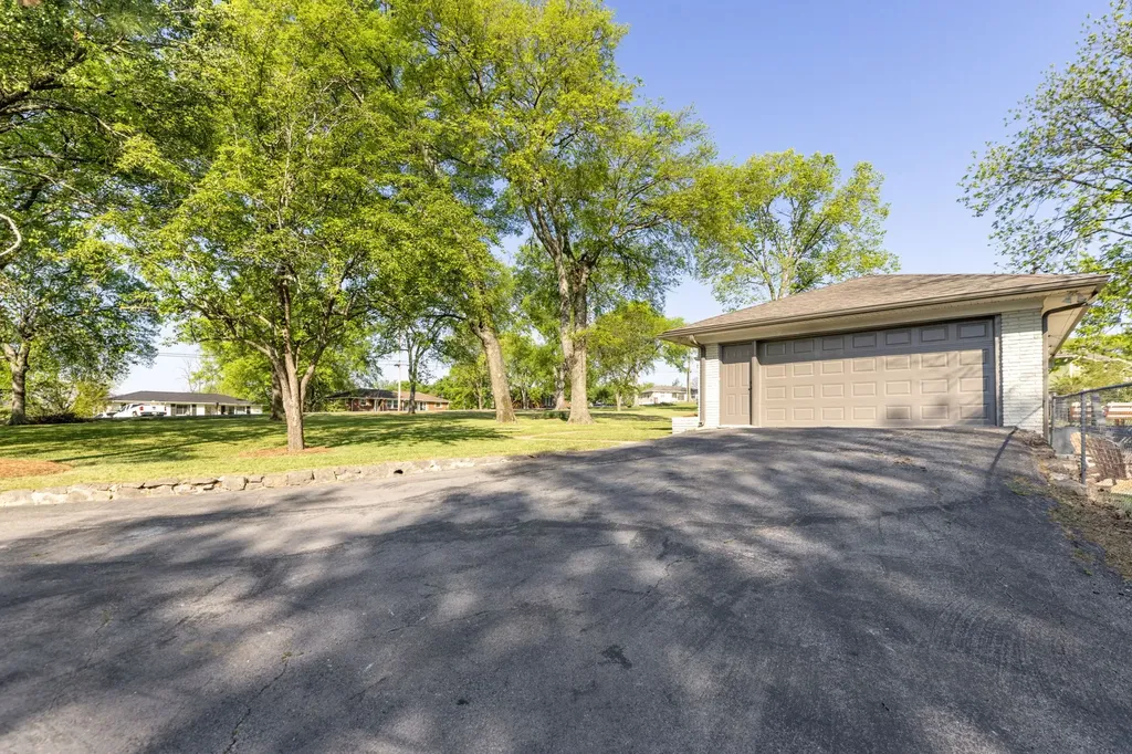305 Shepherd Hills Drive Madison TN 37115