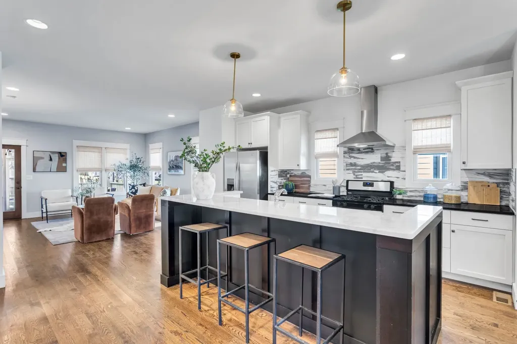 1807B 4th Ave, N Nashville TN 37208
