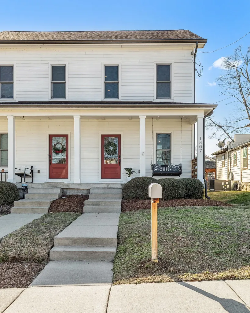 1807B 4th Ave, N Nashville TN 37208