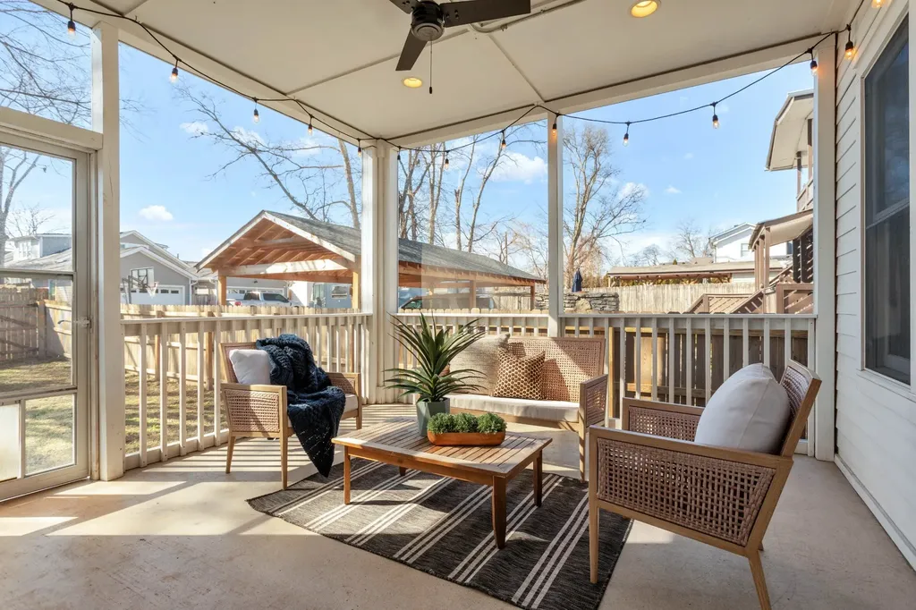 1807B 4th Ave, N Nashville TN 37208