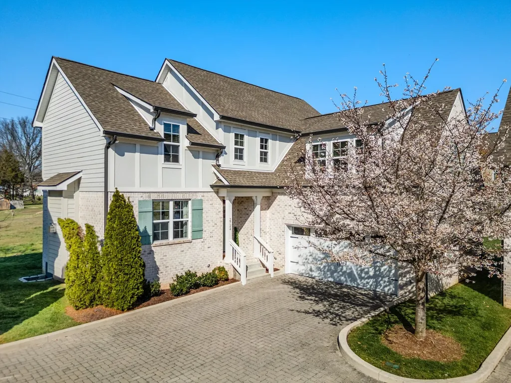 2724 Lakeland Drive Nashville TN 37214
