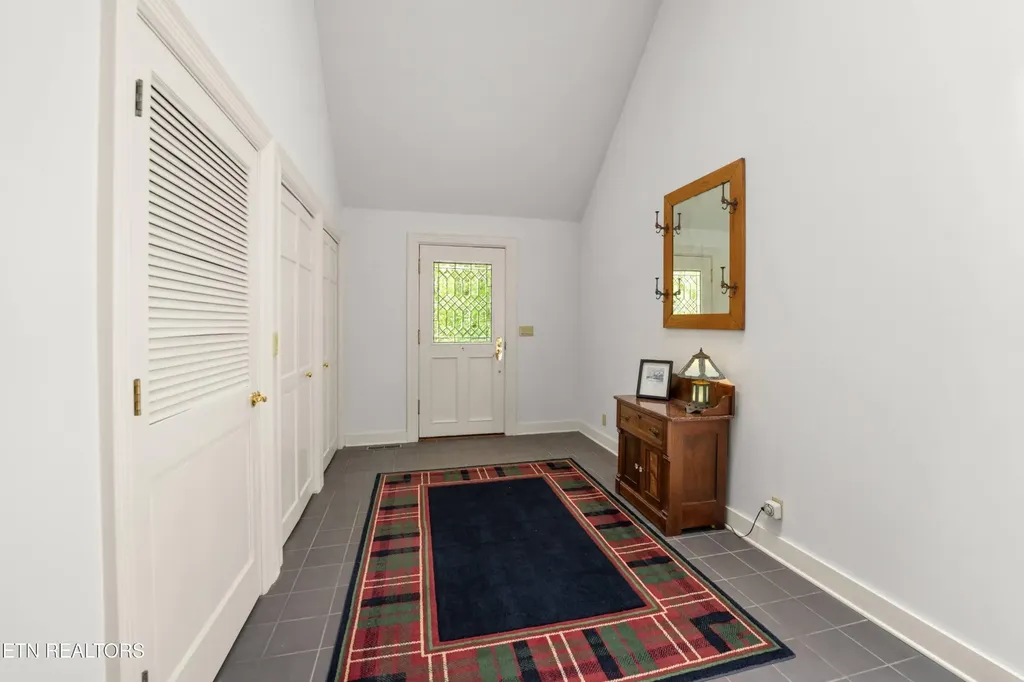 15 Cloverdale Circle Crossville TN 38558