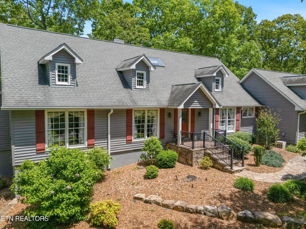 15 Cloverdale Circle Crossville TN 38558