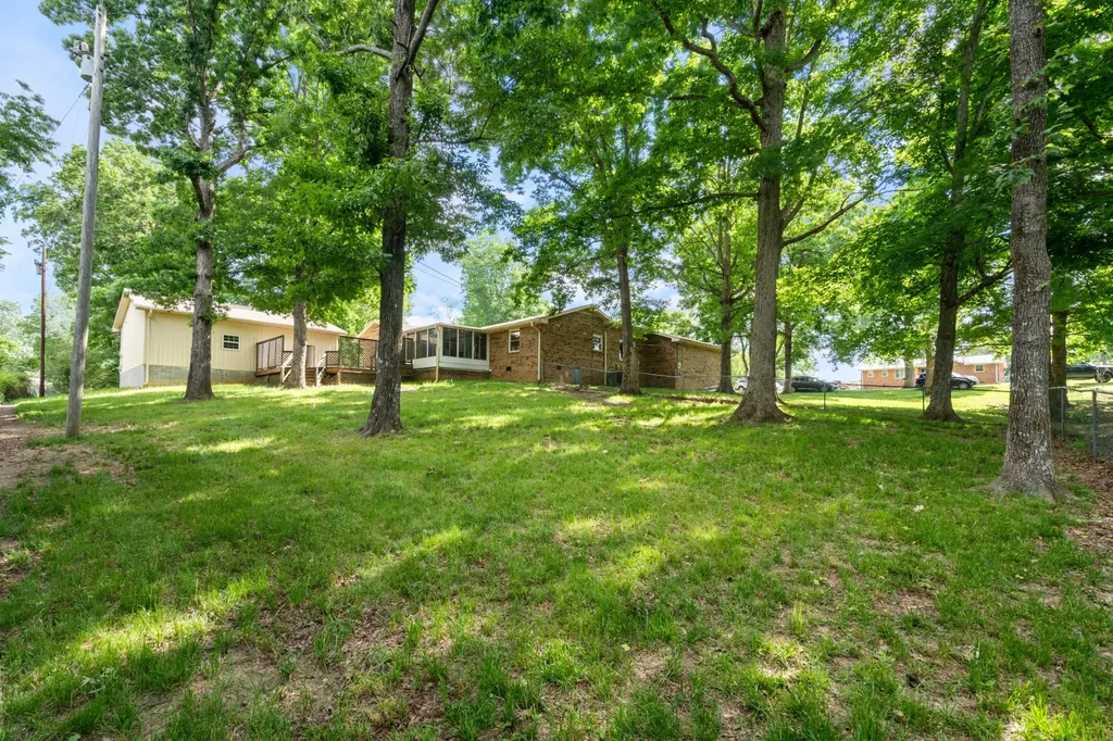 104 Southwood Drive Dickson TN 37055