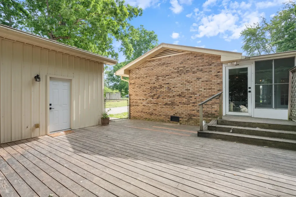 104 Southwood Drive Dickson TN 37055