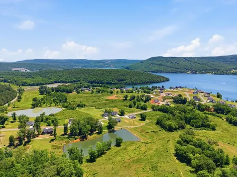 349 Clubhouse Drive Jasper TN 37347