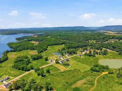 349 Clubhouse Drive Jasper TN 37347