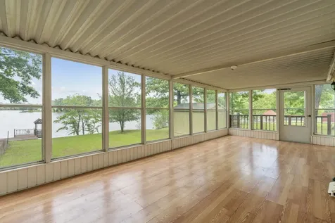 46 Lakeshore Drive Beechgrove TN 37018