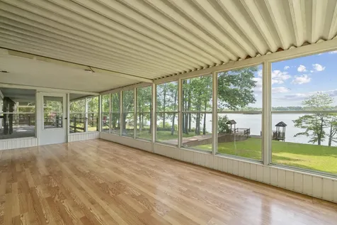 46 Lakeshore Drive Beechgrove TN 37018