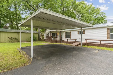 46 Lakeshore Drive Beechgrove TN 37018