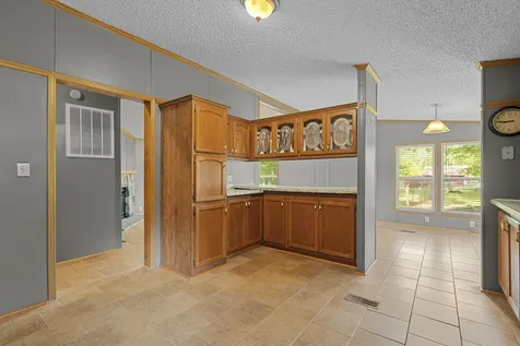 46 Lakeshore Drive Beechgrove TN 37018