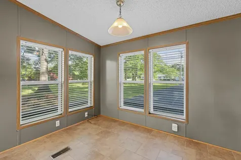 46 Lakeshore Drive Beechgrove TN 37018