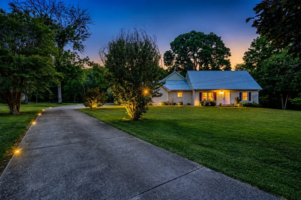 129 Oakland Drive Gallatin TN 37066