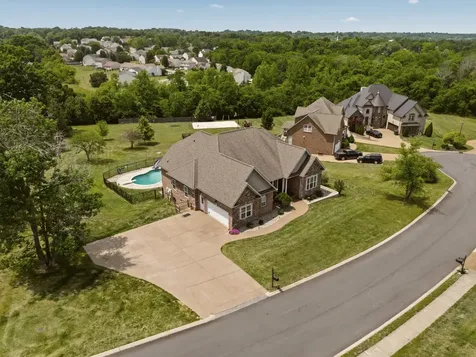 9119 Brooks Crossing Mount Juliet TN 37122